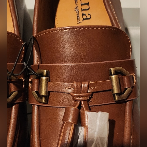 NWT a.n.a A New Approach Chunky Heels,  Size 5.5 - Picture 10 of 14